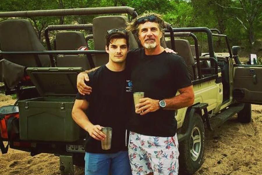 Chitwa Chitwa Guests Enjoying Refreshments