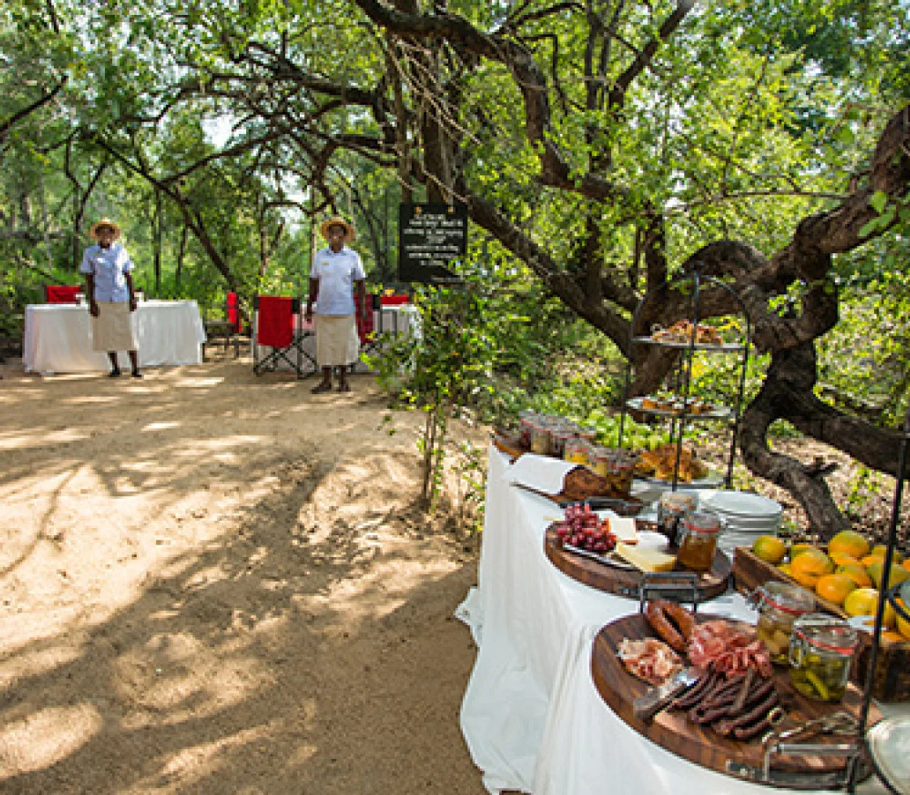 Chitwa Chitwa Boma Breakfast Setting