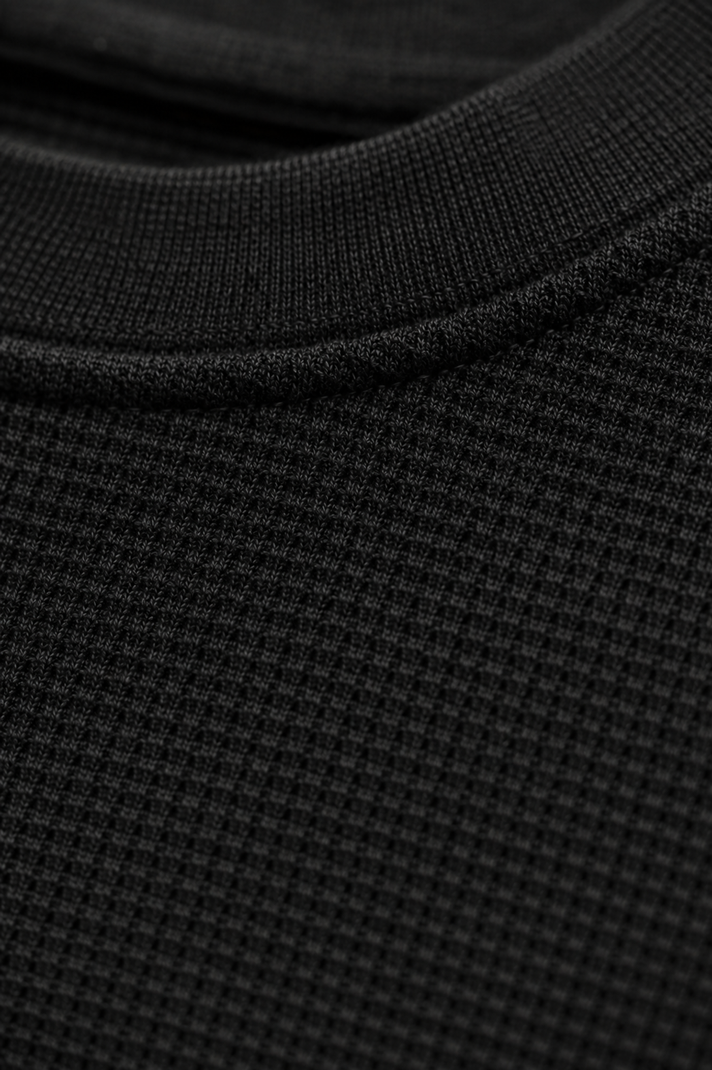 Core Waffle Full Sleeve - Black