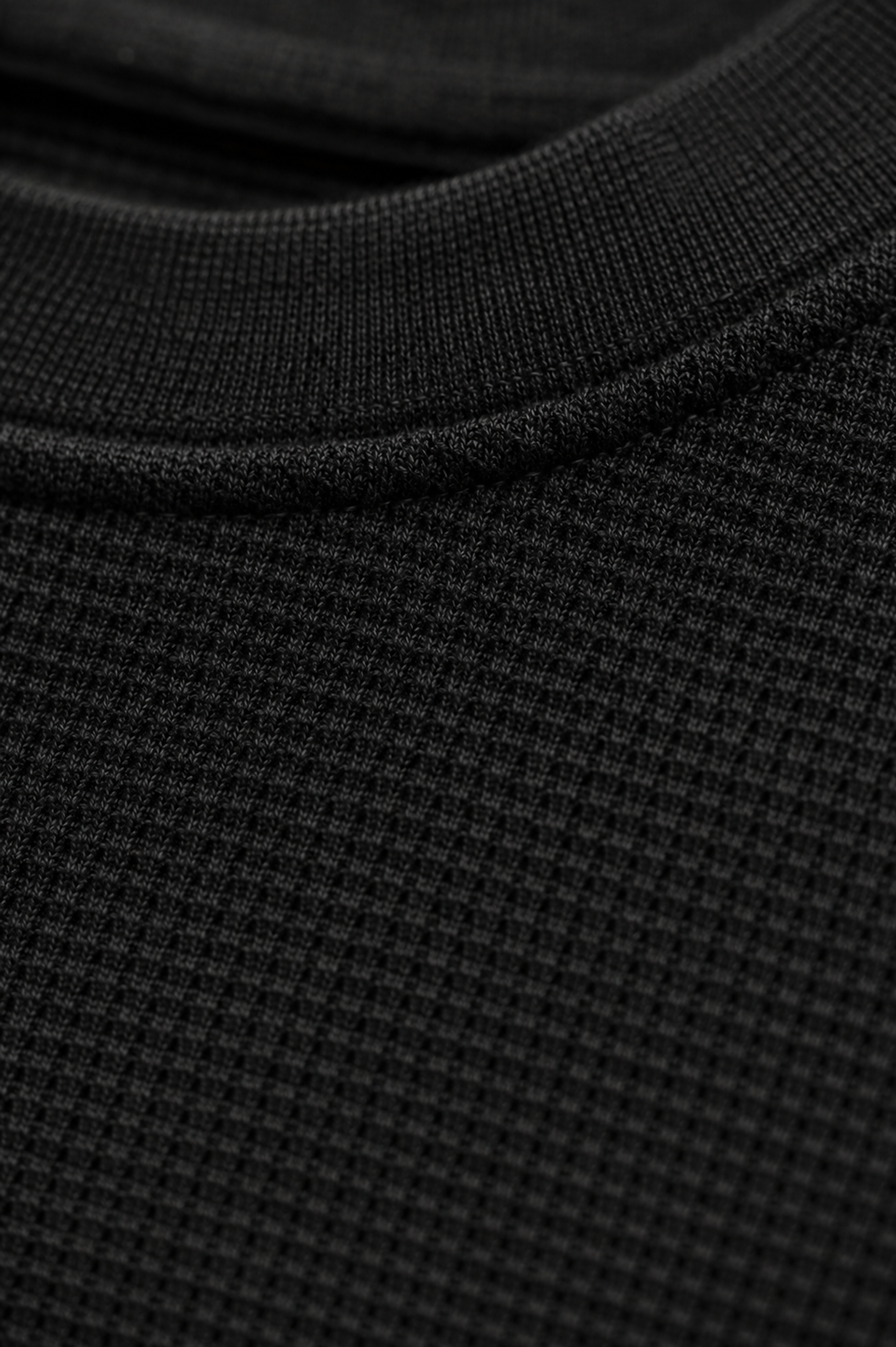 Core Waffle Full Sleeve — Black