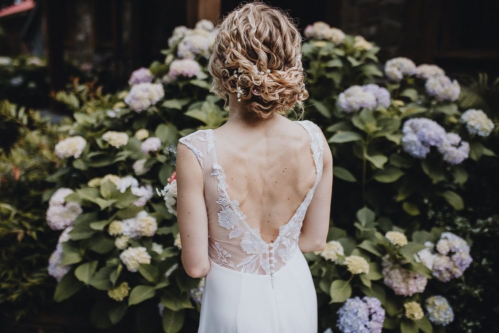 Bridal portrait at red maple vineyard wedding in hudson valley