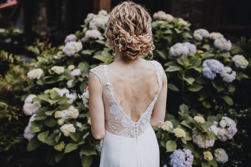 Bridal portrait at red maple vineyard wedding in hudson valley
