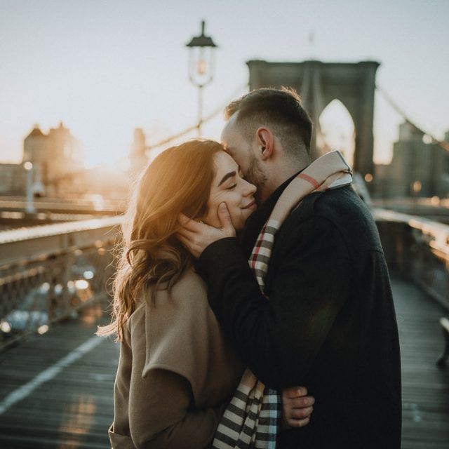 Sunrise Brooklyn Bridge engagement photographer