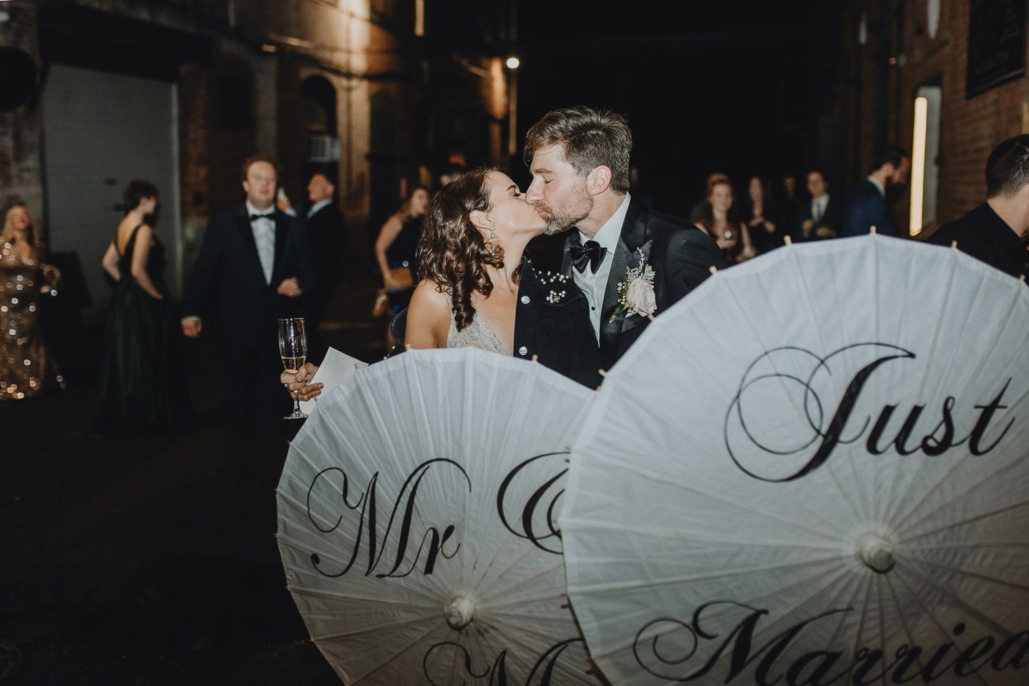 Industrial chic wedding in new york - by Lucie B. Photo wedding photographer