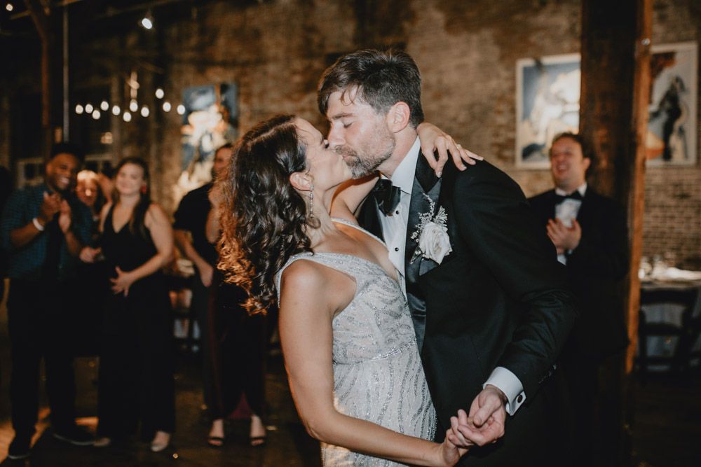Industrial chic wedding in new york - by Lucie B. Photo wedding photographer