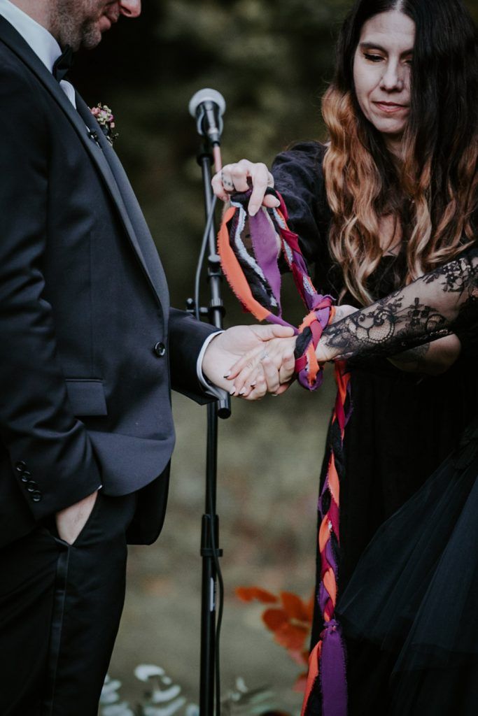 Fall wedding at foxfire mountain house - by Lucie B. Photo brooklyn wedding photographer