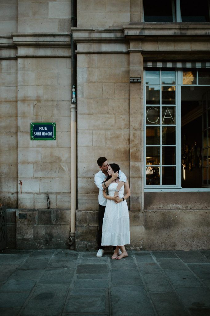 Engagement photoshoot in paris - by Lucie B. Photo wedding photographer