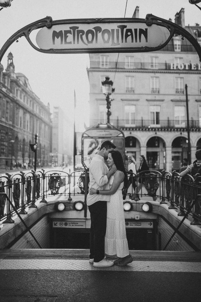 Engagement photoshoot in paris - by Lucie B. Photo wedding photographer