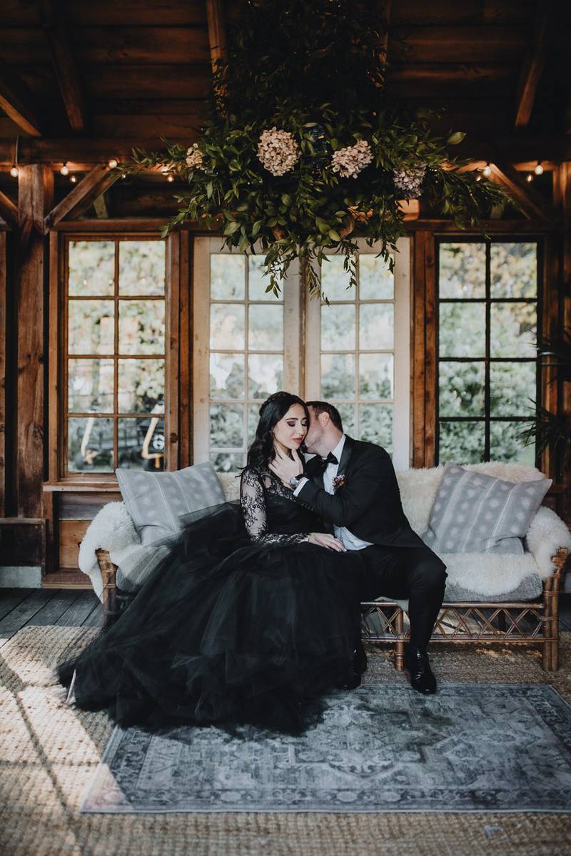 Fall wedding at foxfire mountain house - by Lucie B. Photo brooklyn wedding photographer