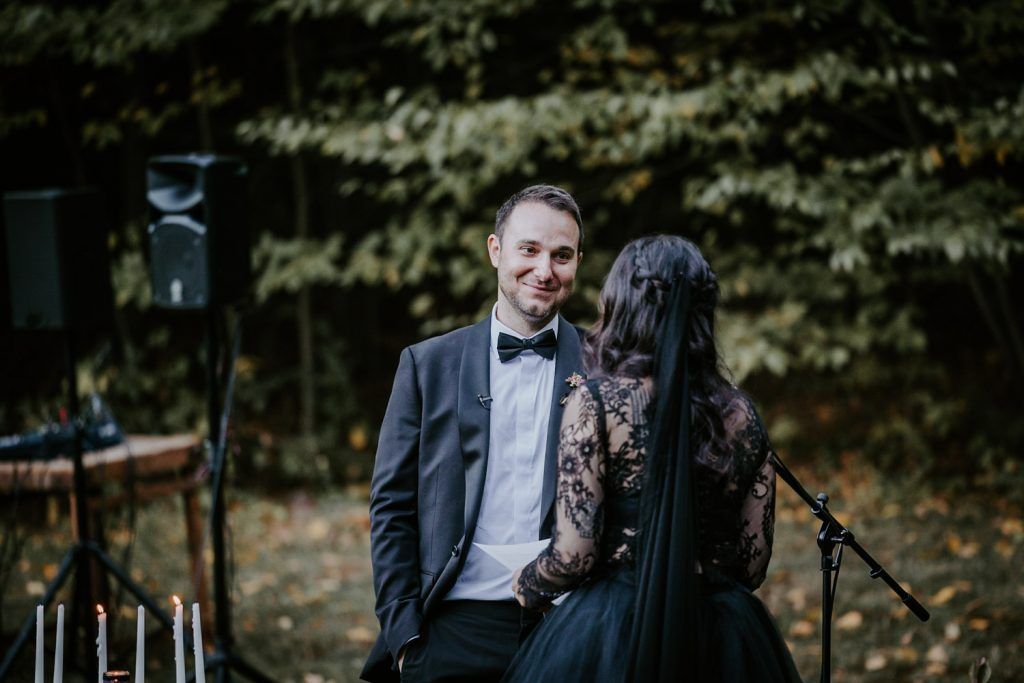 Fall wedding at foxfire mountain house - by Lucie B. Photo brooklyn wedding photographer