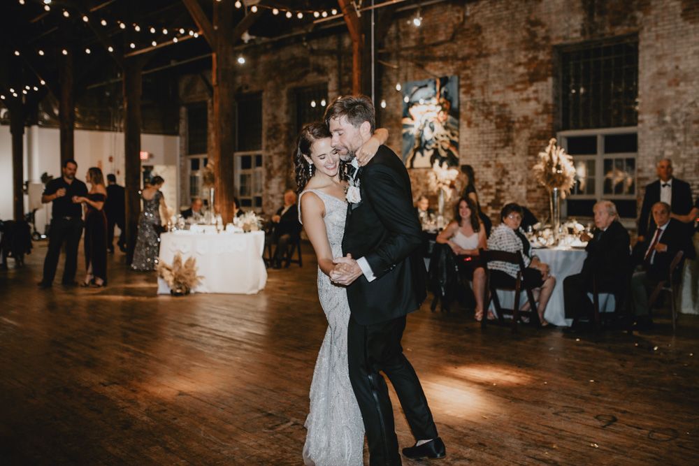 Industrial chic wedding in new york - by Lucie B. Photo wedding photographer