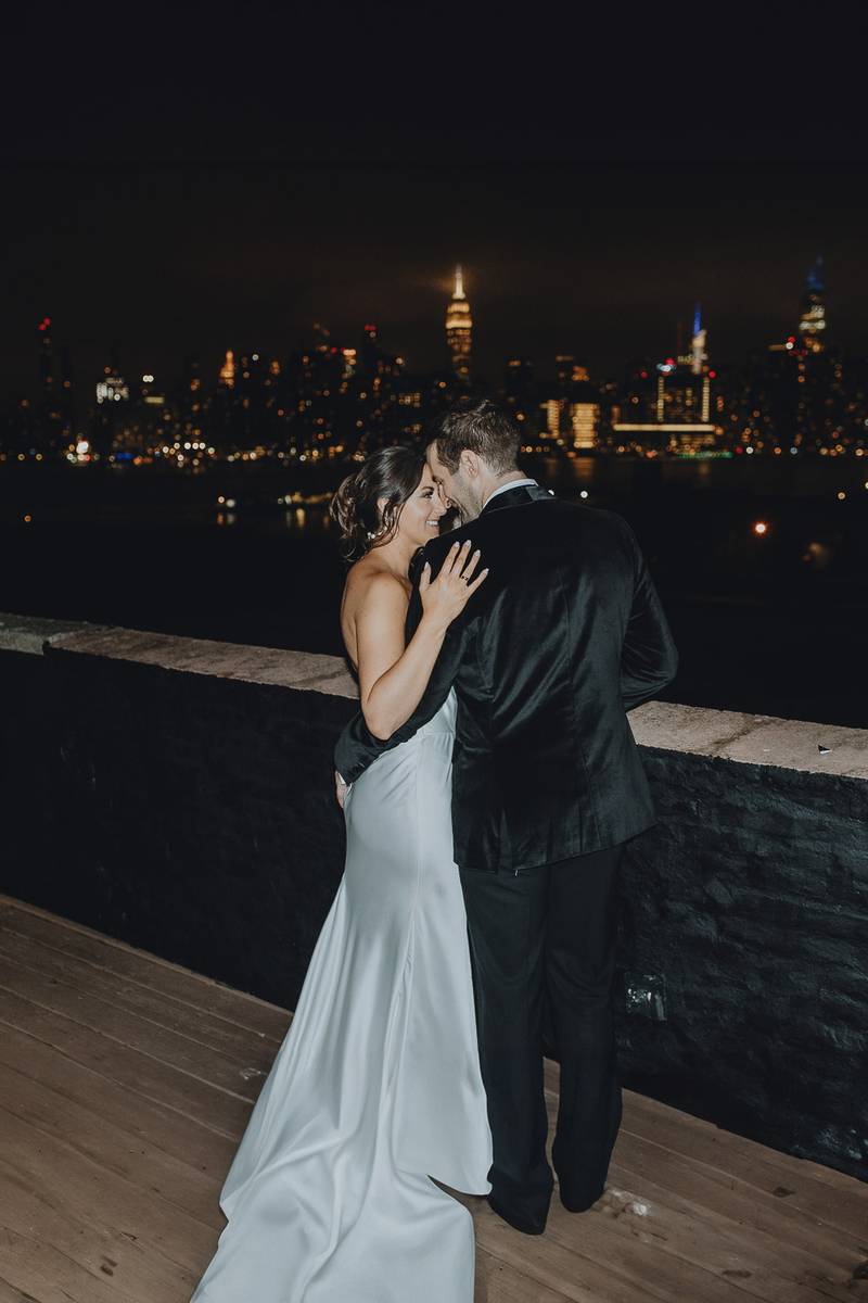 Wedding at greenpoint loft - by Lucie B. Photo brooklyn wedding photographer