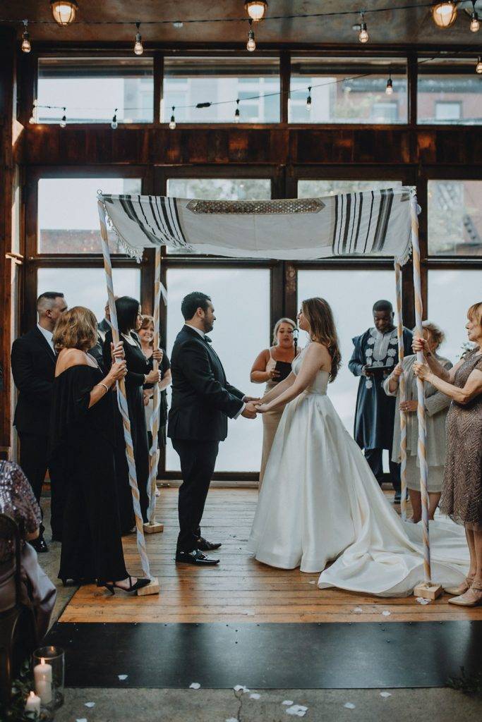 Wedding at brooklyn winery - by Lucie B. Photo brooklyn wedding photographer