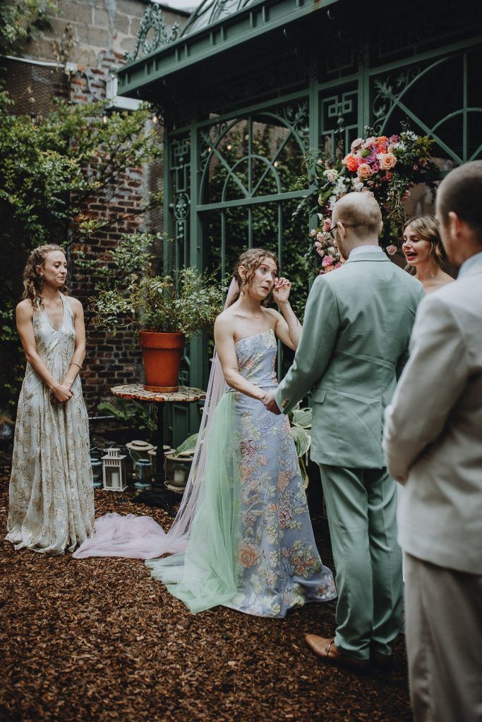Rainy wedding at milk and roses - by Lucie B. Photo brooklyn wedding photographer