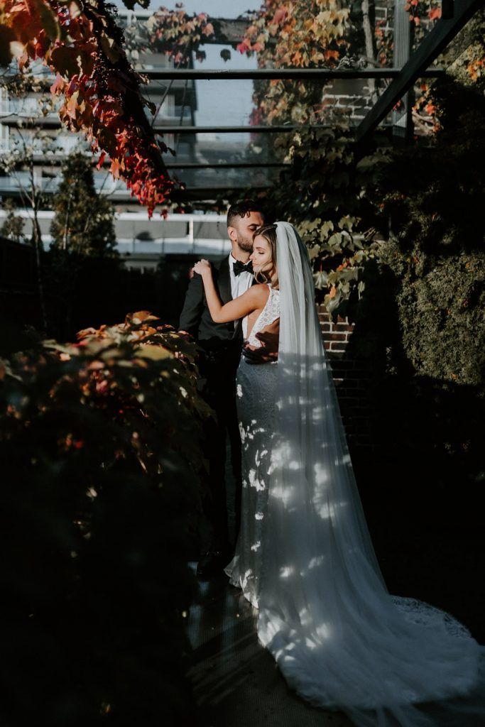 Fall wedding at the foundry - by Lucie B. Photo brooklyn wedding photographer