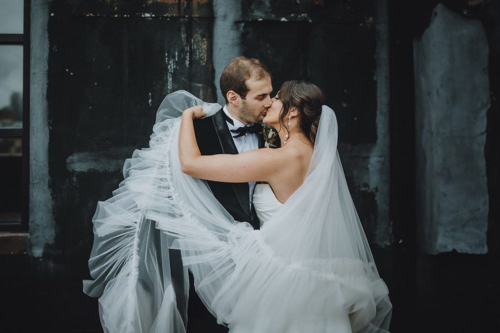 Wedding at greenpoint loft - by Lucie B. Photo brooklyn wedding photographer