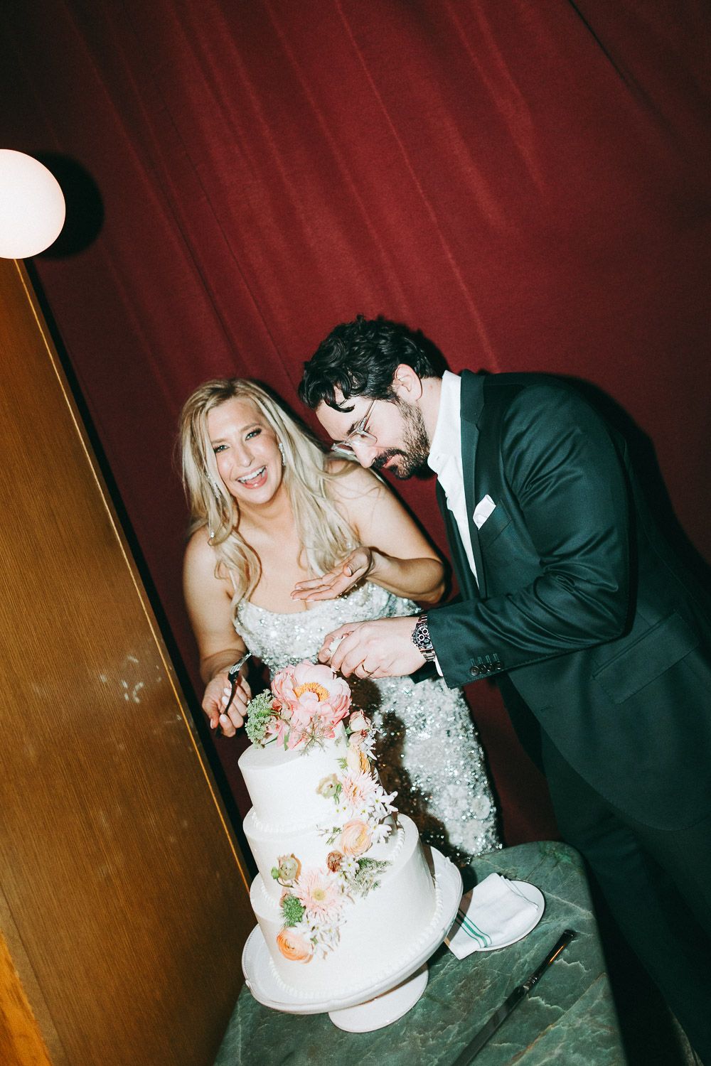 Cake cutting at nyc wedding