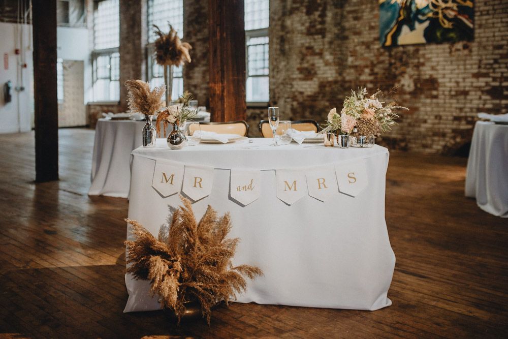 Industrial chic wedding in new york - by Lucie B. Photo wedding photographer