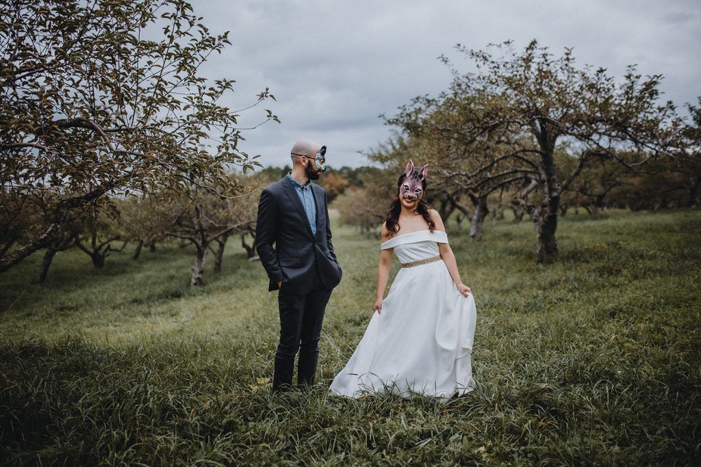 Fall wedding in hudson valley - by Lucie B. Photo wedding photographer