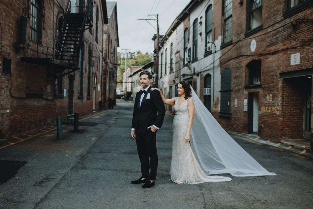 Industrial chic wedding in new york - by Lucie B. Photo wedding photographer