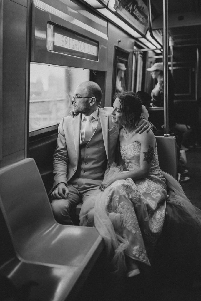 Bride and groom in nyc subway - by Lucie B. Photo brooklyn wedding photographer