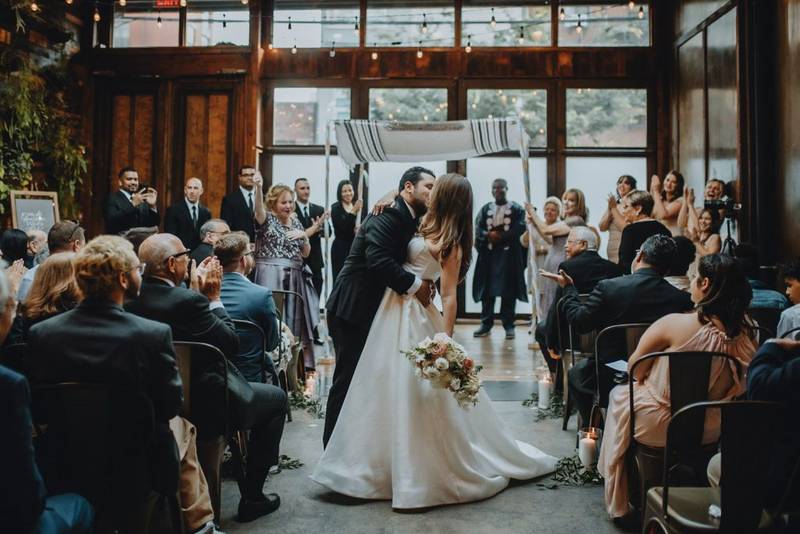 Wedding at brooklyn winery - by Lucie B. Photo brooklyn wedding photographer