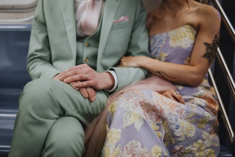 Bride and groom in nyc subway - by Lucie B. Photo brooklyn wedding photographer