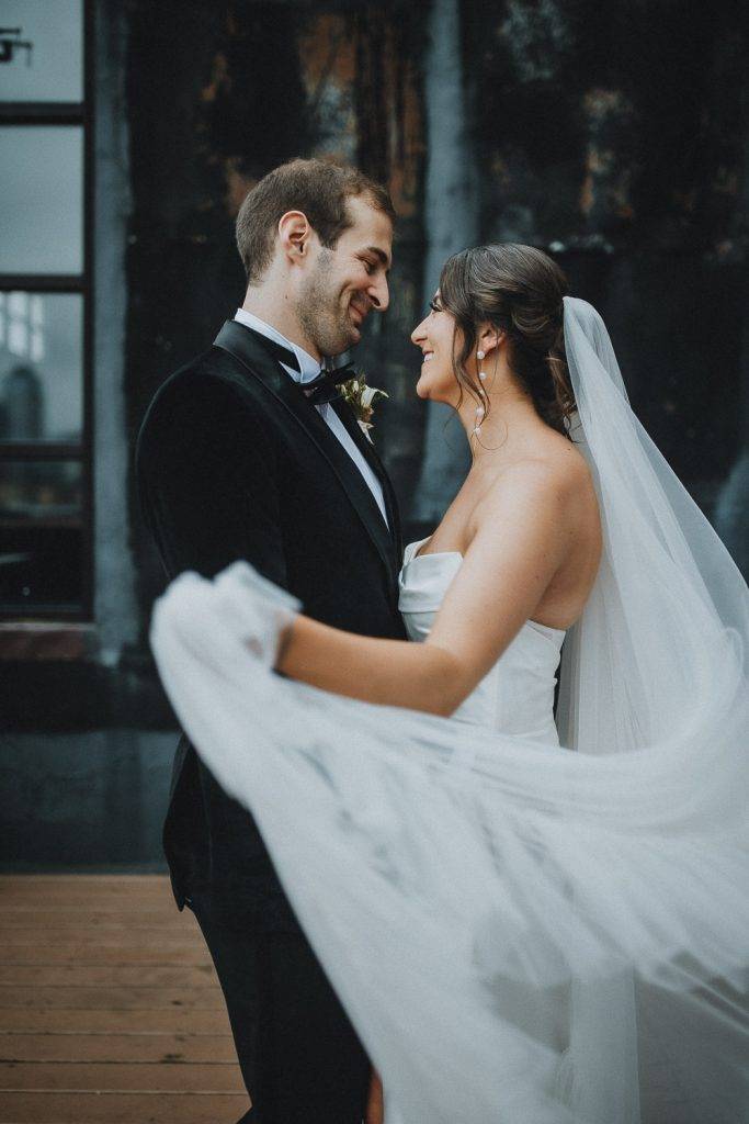 Wedding at greenpoint loft - by Lucie B. Photo brooklyn wedding photographer