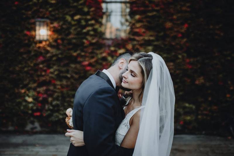 Fall wedding at the foundry - by Lucie B. Photo brooklyn wedding photographer