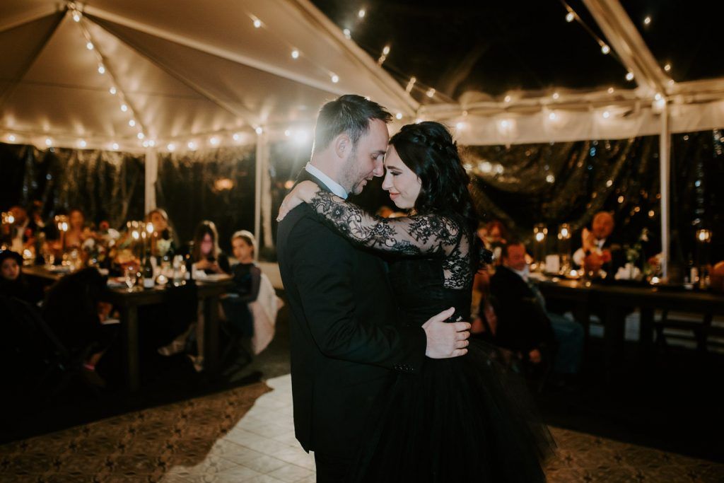 Fall wedding at foxfire mountain house - by Lucie B. Photo brooklyn wedding photographer