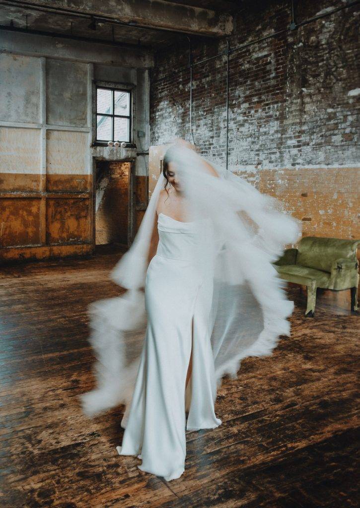 Wedding at greenpoint loft - by Lucie B. Photo brooklyn wedding photographer