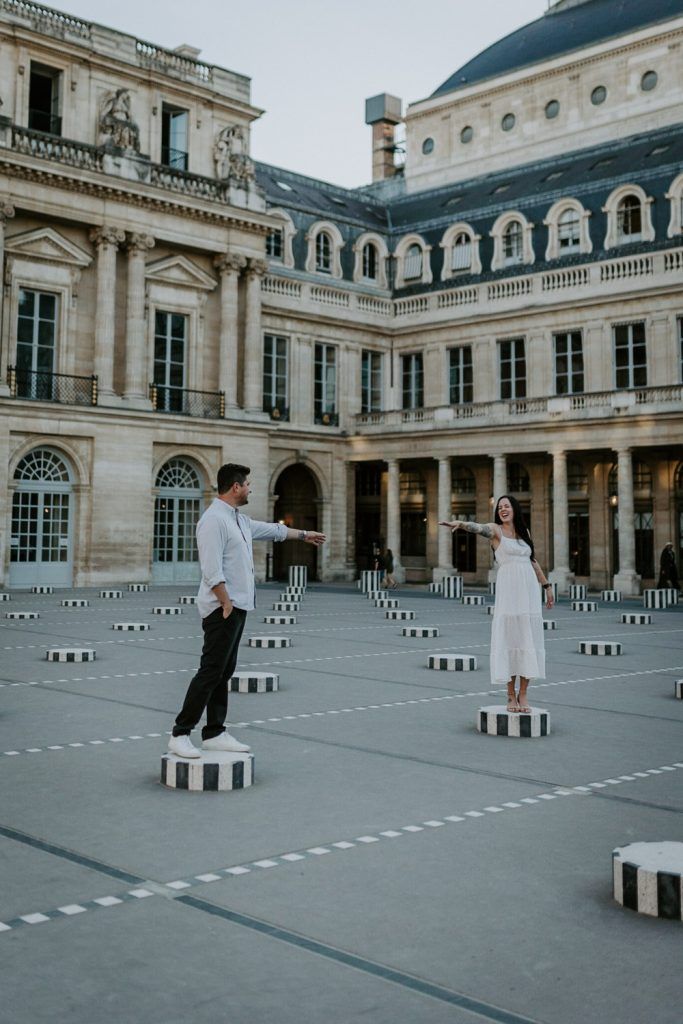 Engagement photoshoot in paris - by Lucie B. Photo wedding photographer