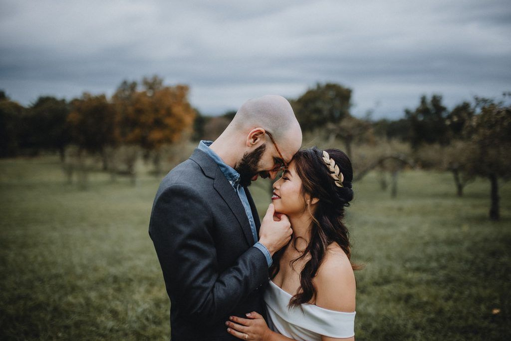 Fall wedding in hudson valley - by Lucie B. Photo wedding photographer