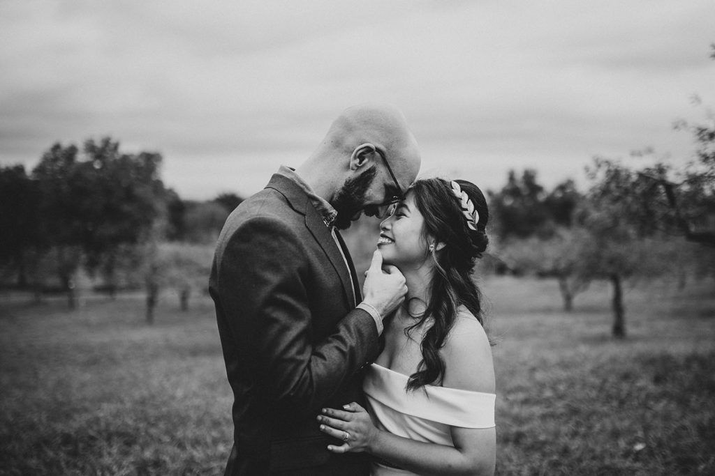 Fall wedding in hudson valley - by Lucie B. Photo wedding photographer
