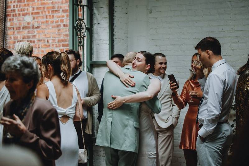 Rainy wedding at milk and roses - by Lucie B. Photo brooklyn wedding photographer