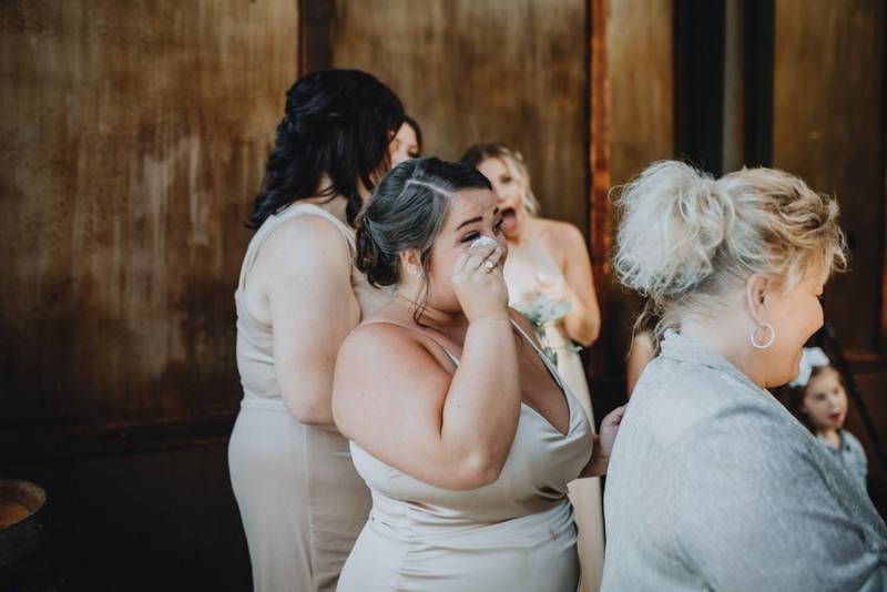 Wedding at brooklyn winery - by Lucie B. Photo brooklyn wedding photographer