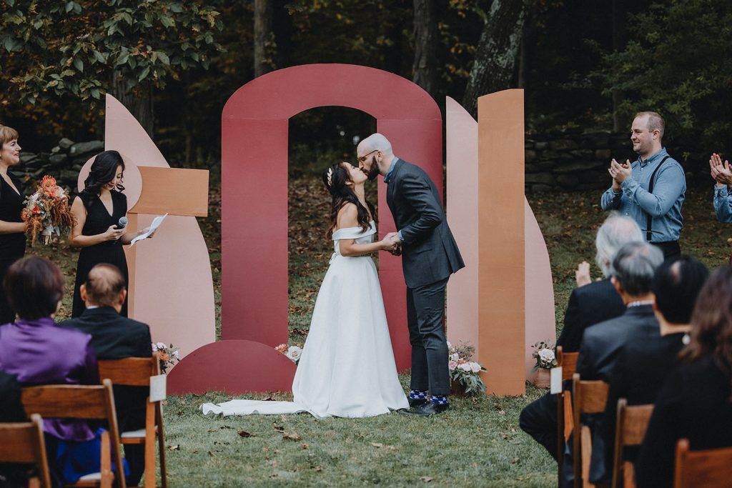 Fall wedding in hudson valley - by Lucie B. Photo wedding photographer