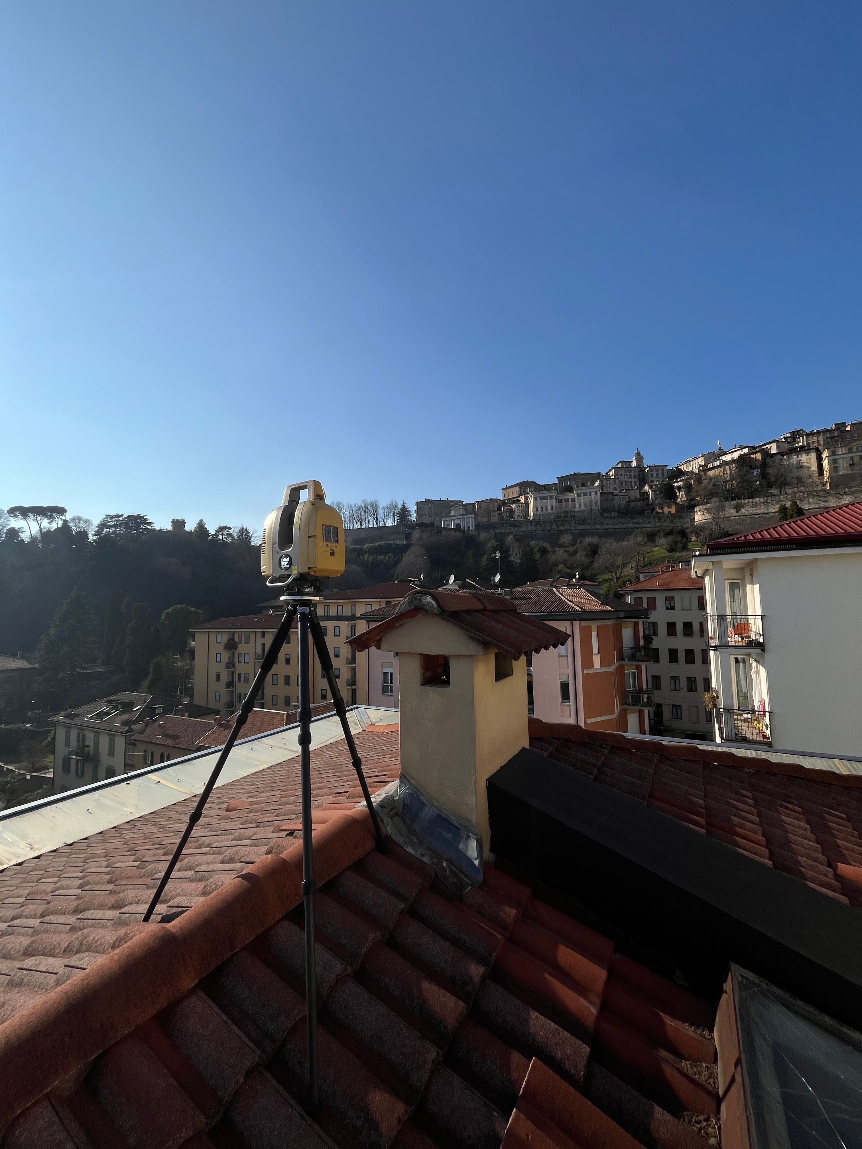 Rilievo facciate con tecnologia Laser Scanner: azzeriamo gli errori di calcolo per offrirti un computo metrico e costi d'intervento precisi al millimetro.