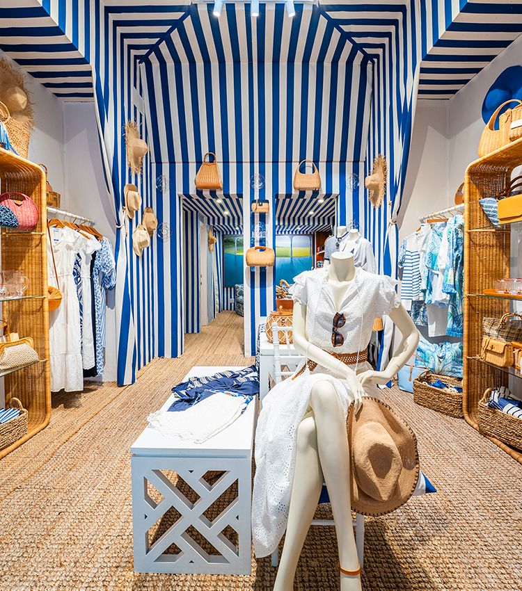 J.McLaughlin Summertime pop-up storefront and interior
