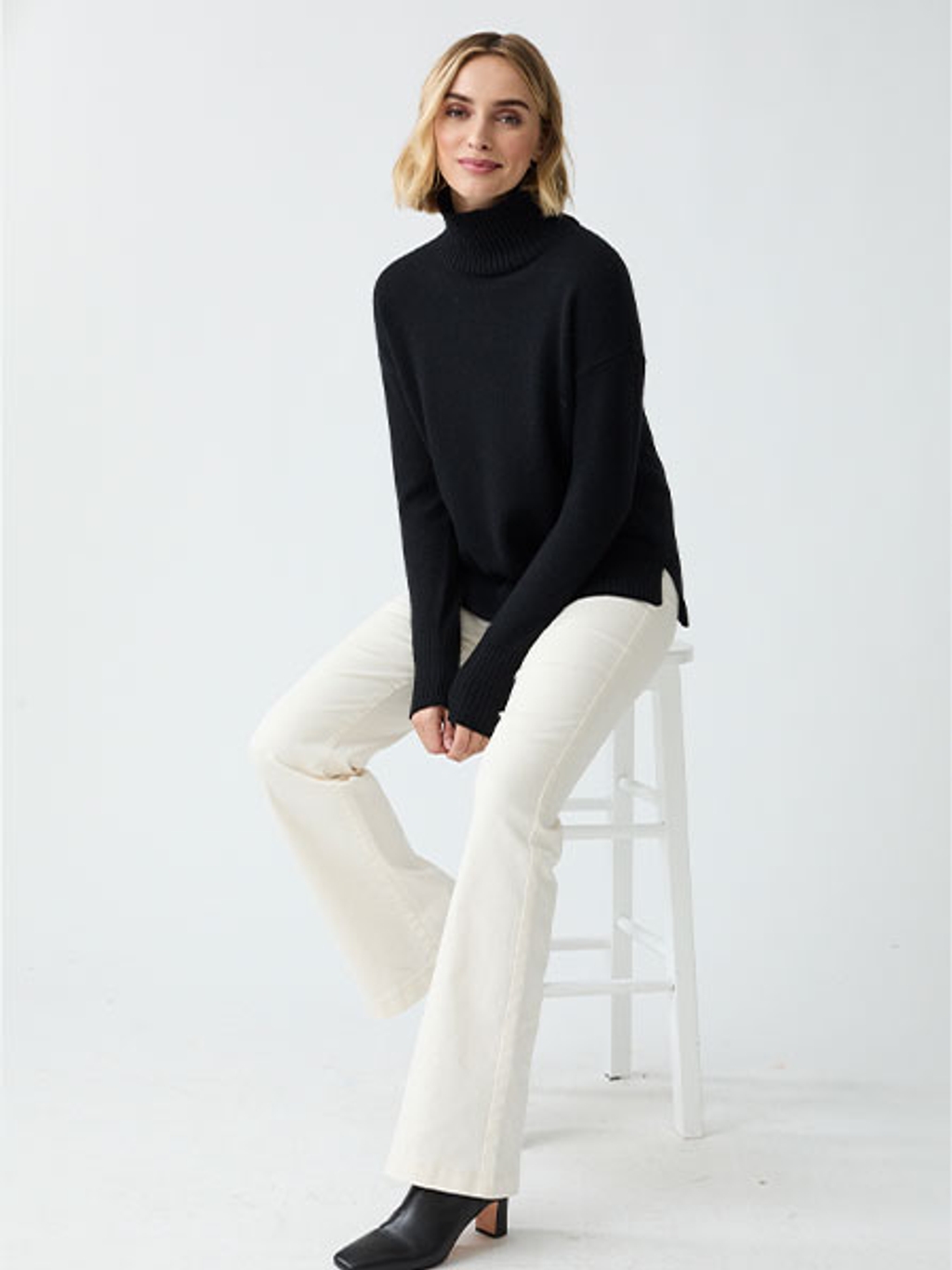 casual black and white dress code 20 Simple Black And White Outfits For Women