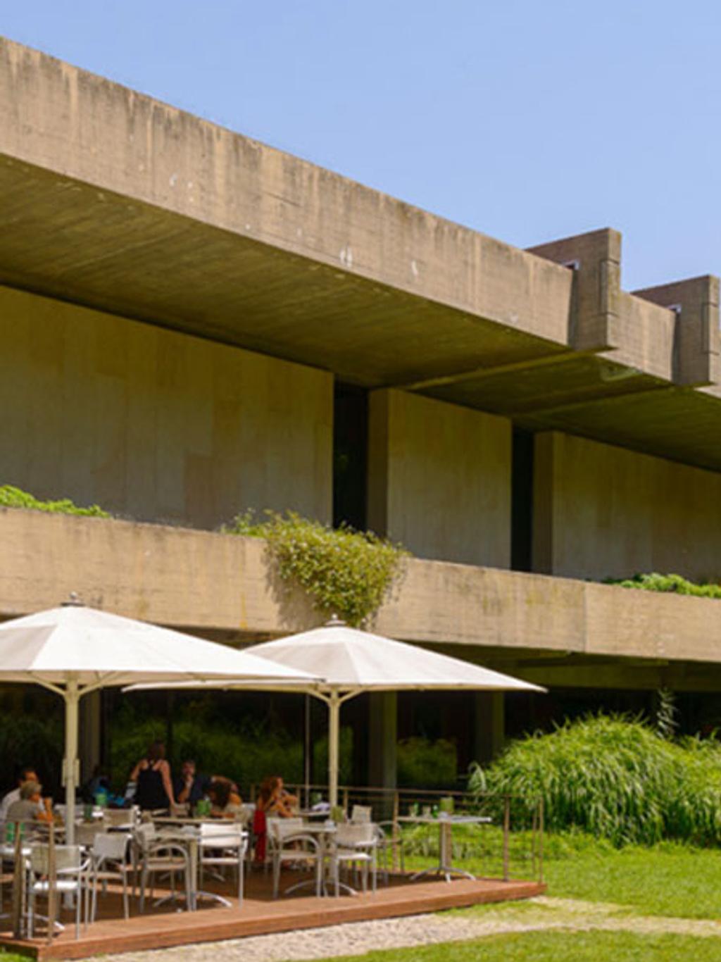 Exterior of Calouste Gulbenkian Museum Exterior of Calouste Gulbenkian Museum