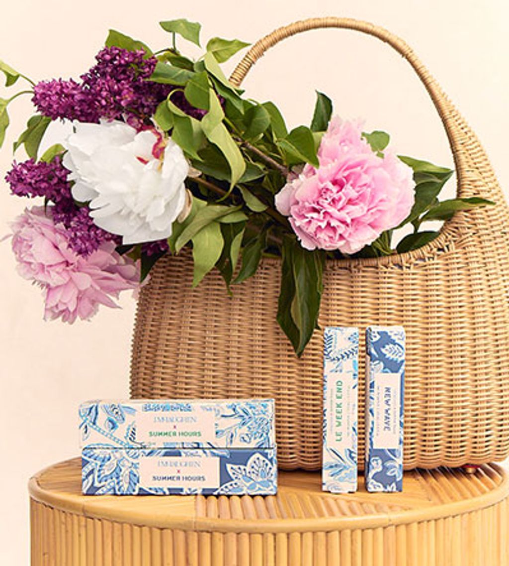 Summer Hours packaging styles with bag and flowers