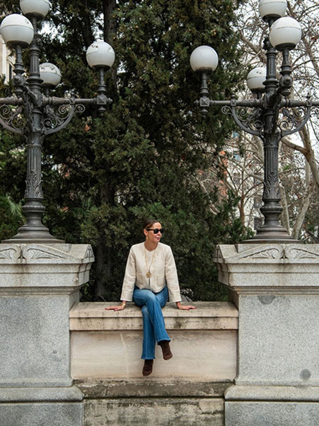 Filipa outside the National Library.