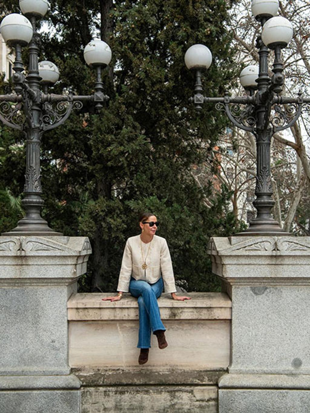 Filipa outside the National Library.
