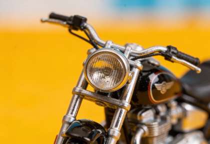 Töff-Töff – Miniatur-Diorama, Detail Motorrad