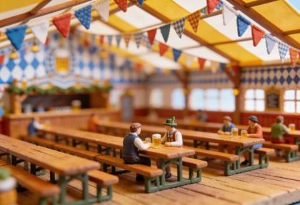Oktoberfest Cochem – Miniatur-Diorama, Bierzelt