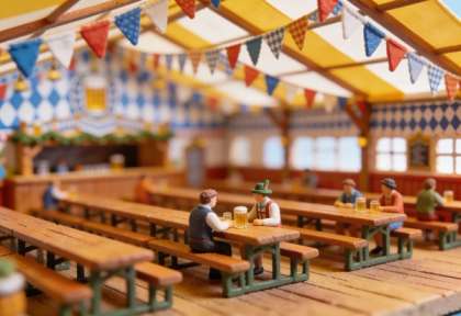 Oktoberfest Cochem – Miniatur-Diorama, Bierzelt