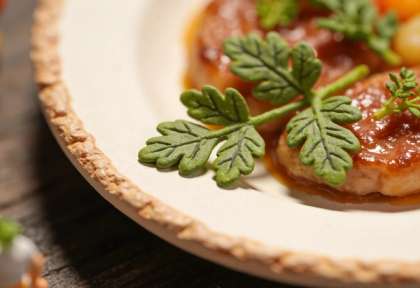 Restaurant Herbs – Miniatur-Diorama, Detail Teller