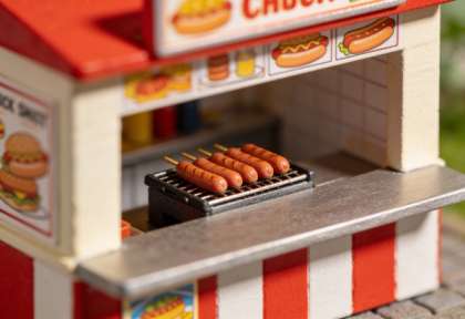 Equit's Metzger-Imbiss – Miniatur-Diorama, Theke