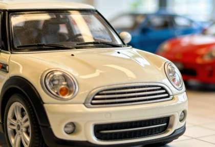 Helmes Automobile – Miniatur-Diorama, Detail Auto